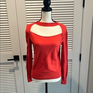 Glamorous Red Crew Neck Sweater with Metallic Sheen